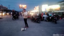 Demo Tolak Harga BBM Naik di Kendari, Mahasiswa Sweeping Mobil Pelat Merah