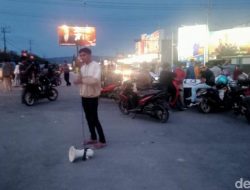 Demo Tolak Harga BBM Naik di Kendari, Mahasiswa Sweeping Mobil Pelat Merah