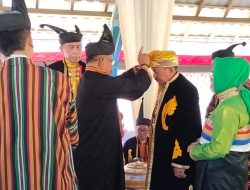 Kesultanan Buton Anugerahi Gelar Kehormatan Adat Bangsawan kepada  Bupati Buton Utara Muh. Ridwan Zakariah