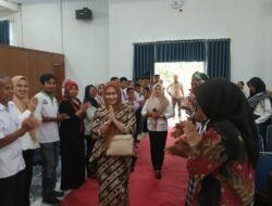 Bunda PAUD dan Literasi Butur, Ketua Dewan Juri Lomba Vokal Grup Tingkat SMP memperingati HAN Tahun 2025