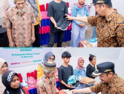 Bupati Azhari Serahkan Bantuan ATENSI  di Kecamatan Gu