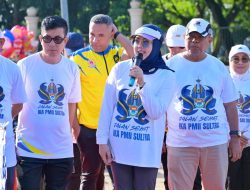 Wali Kota Kendari Lepas Jalan Sehat IKA PMII Sultra