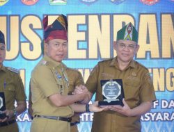 Wali Kota Baubau Terima Penghargaan  Percepatan Penurunan Stunting