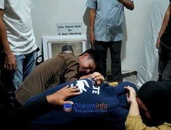 Suasana Haru Iringi Kedatangan Jenazah Haerul Saleh di Kolaka
