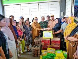 Walikota Kendari Siska Salurkan Bantuan untuk Korban Banjir